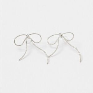Silver bow earrings M140